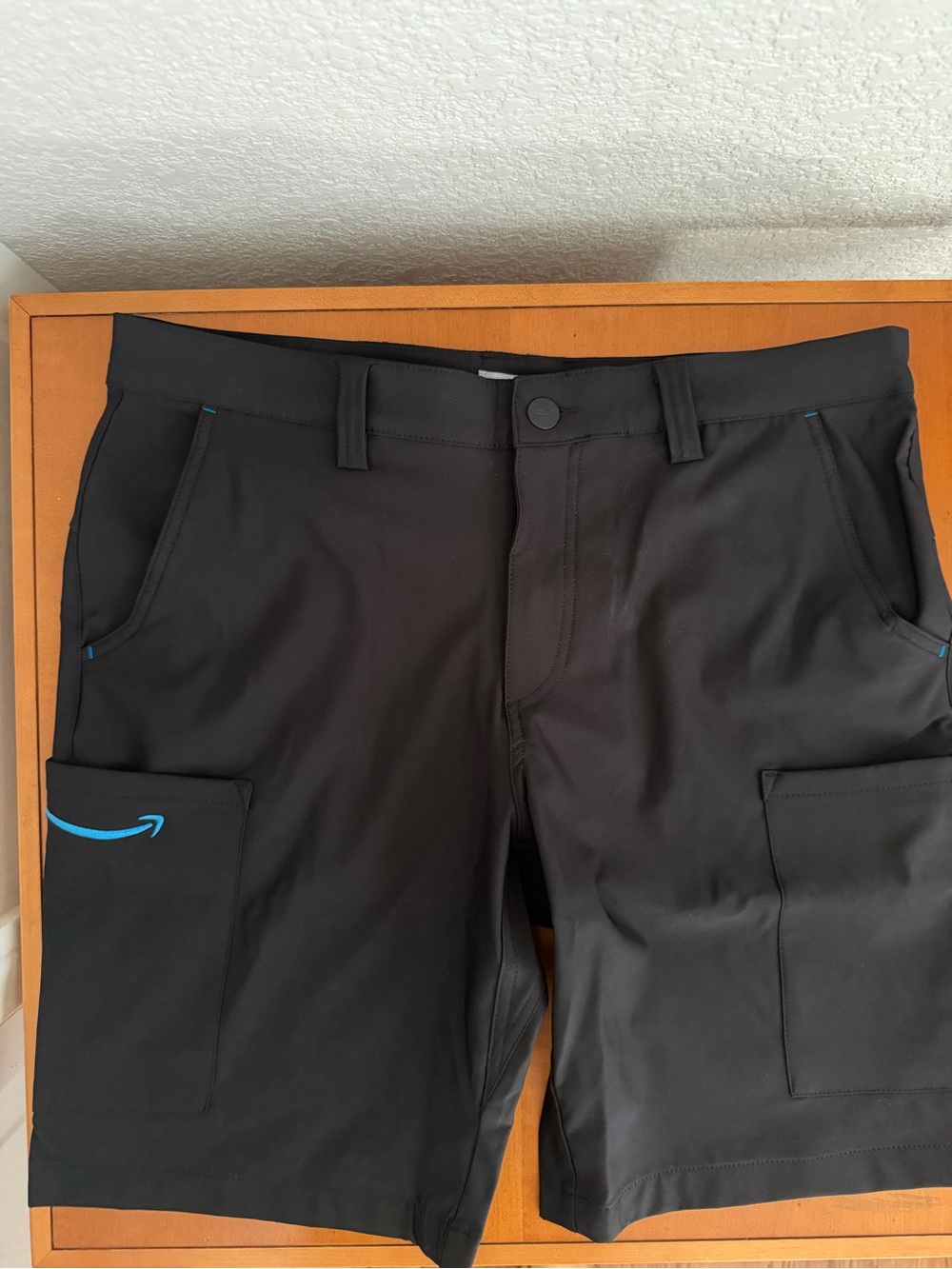 Amazon Shorts Black Employee Uniform Shorts Men's XL